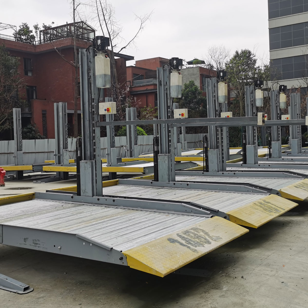 兩層機(jī)械車(chē)位二手